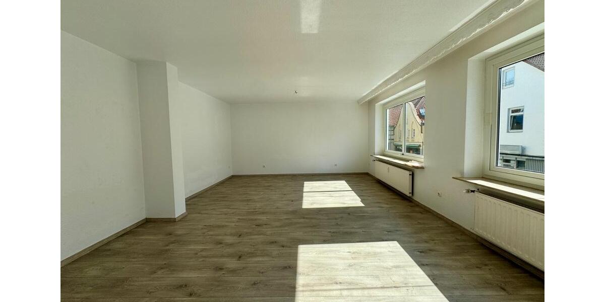 Etagenwohnung Nienburg (Weser) - 4 Zimmer, 107 m&sup2;, 990&euro; | Angebot:25864137