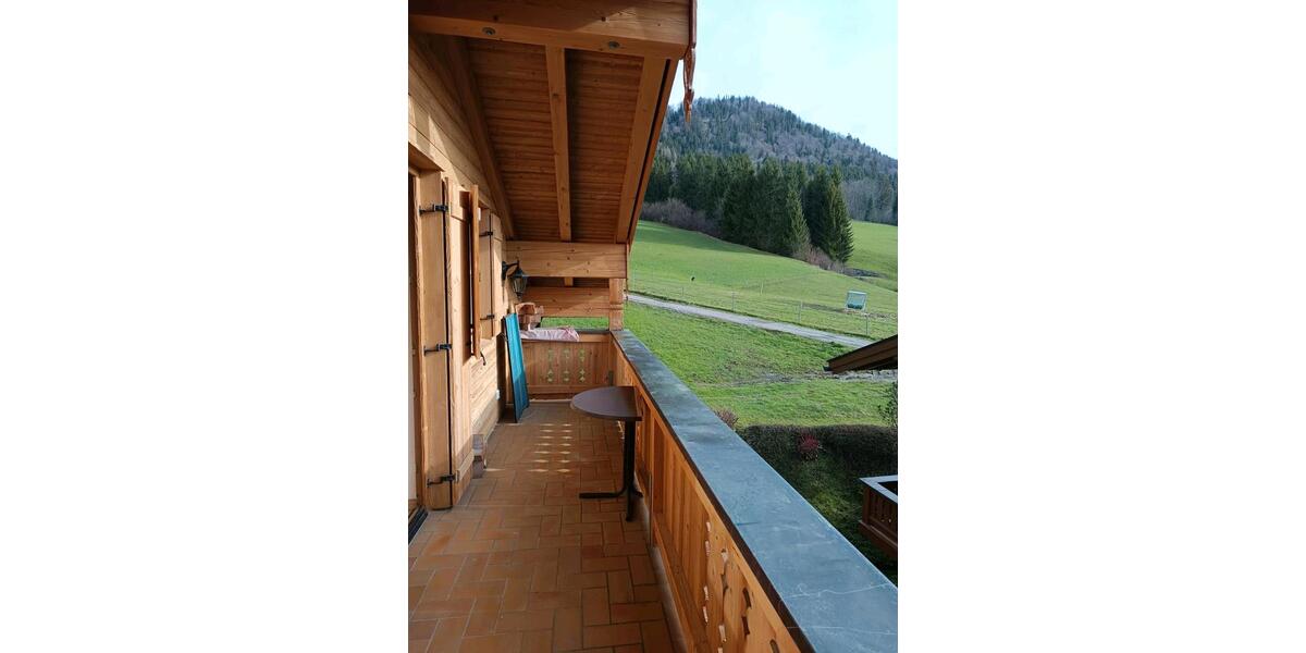 Dachgeschoßwohnung Staudach-Egerndach Egerndach - 2 Zimmer, 75 m&sup2;, 1.400&euro; | Angebot:24849796