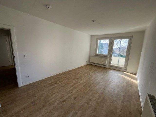 Etagenwohnung Zwickau Marienthal - 4 Zimmer, 74 m&sup2;, 480&euro; | Angebot:26779771