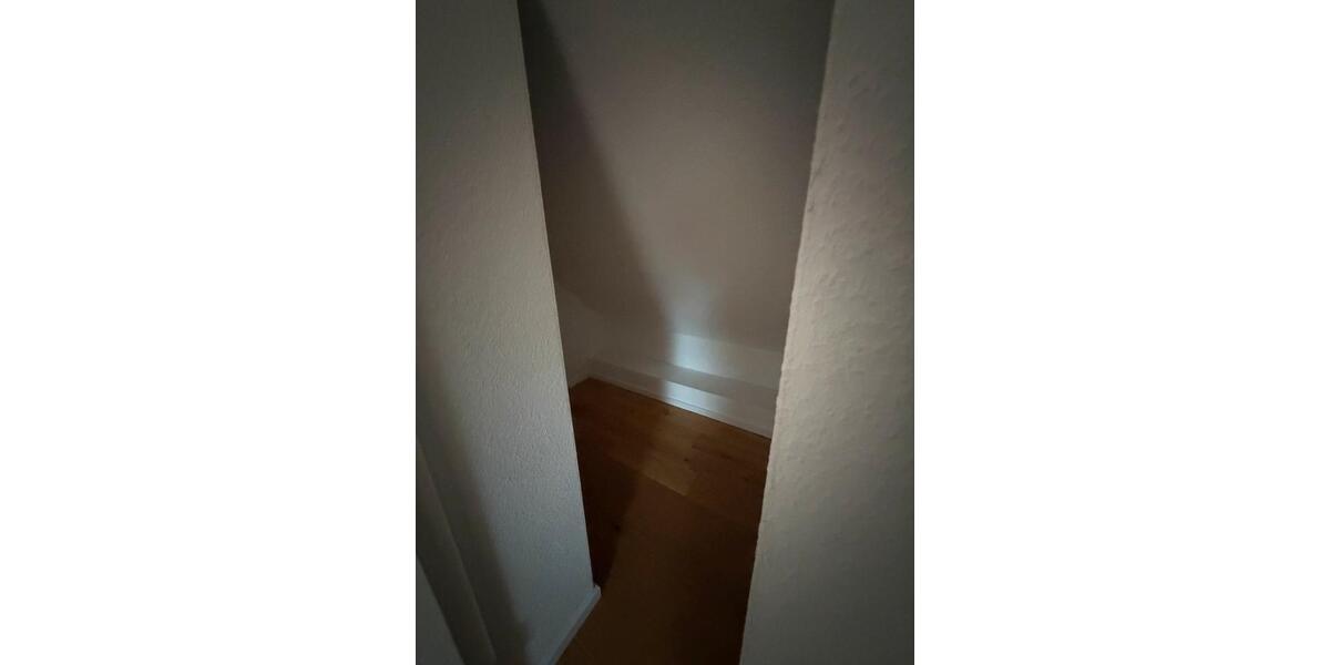 Dachgeschoßwohnung Schwülper - 1 Zimmer, 45 m&sup2;, 550&euro; | Angebot:25102931