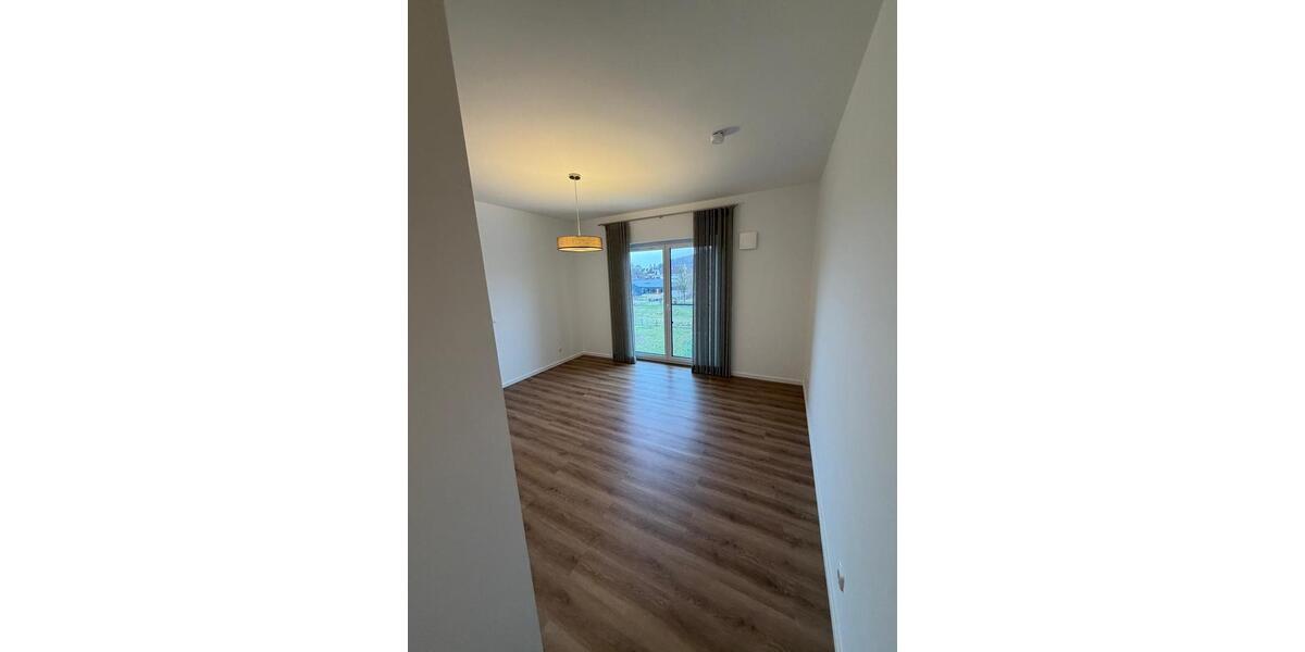 Dachgeschoßwohnung Schlüchtern - 5 Zimmer, 148 m&sup2;, 1.300&euro; | Angebot:24867340