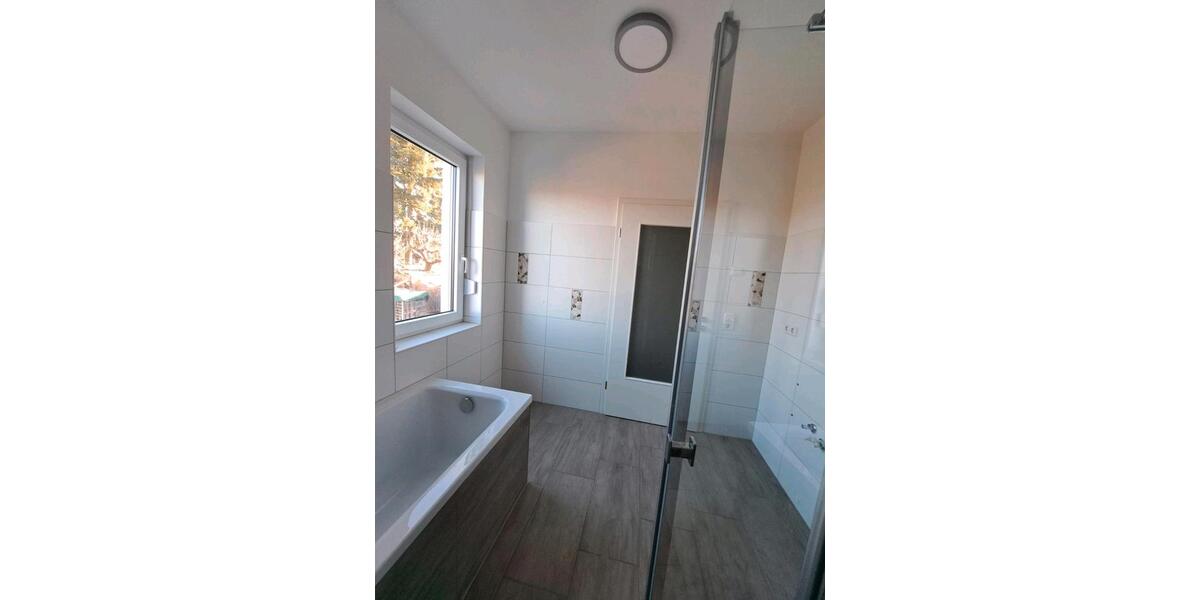 Erdgeschoßwohnung Ebersbach-Neugersdorf Neugersdorf - 3 Zimmer, 90 m&sup2;, 900&euro; | Angebot:24832892