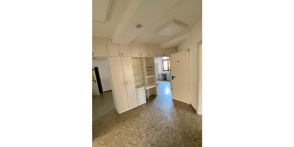 Erdgeschoßwohnung Wöllstein - 6 Zimmer, 133 m&sup2;, 1.800&euro; | Angebot:26169855