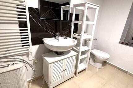 Haus Baltmannsweiler - 8 Zimmer, 140 m&sup2;, 1.950&euro; | Angebot:25328217