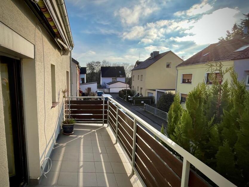 Neuwertige 3,5 Zimmer Mietwohnung in Frankfurt-Sossenheim zimmer