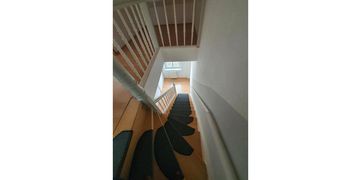 Dachgeschoßwohnung Burg - 2 Zimmer, 79 m&sup2;, 470&euro; | Angebot:24698917