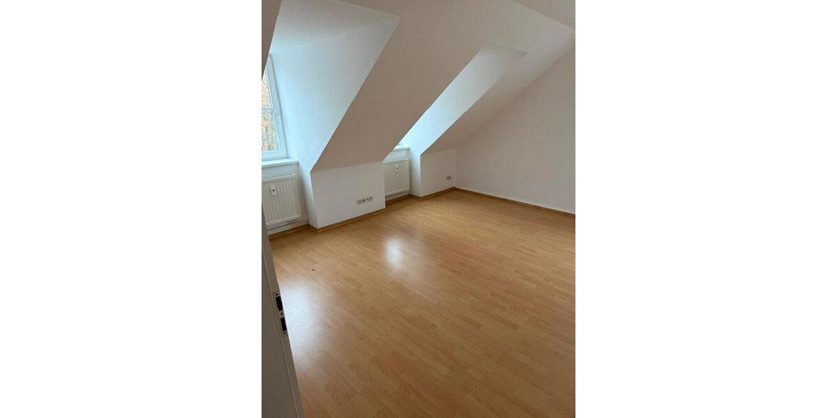 Dachgeschoßwohnung Parchim - 3 Zimmer, 80 m&sup2;, 520&euro; | Angebot:26461663