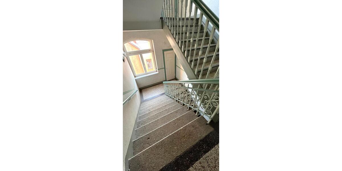 Dachgeschoßwohnung Werdau - 2 Zimmer, 35 m&sup2;, 200&euro; | Angebot:24817062