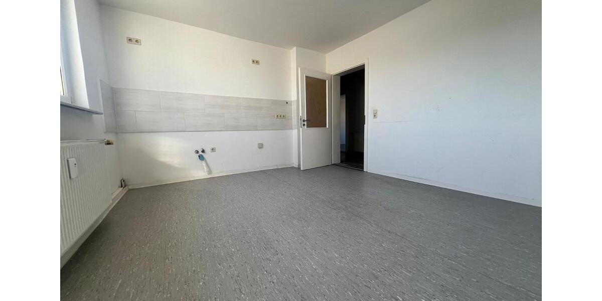 Dachgeschoßwohnung Köthen (Anhalt) - 3 Zimmer, 110 m&sup2;, 839&euro; | Angebot:25714315