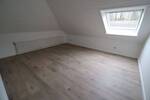 Charmante 3-Zimmer Dachgeschoßwohnung mit Einbauküche und Balkon