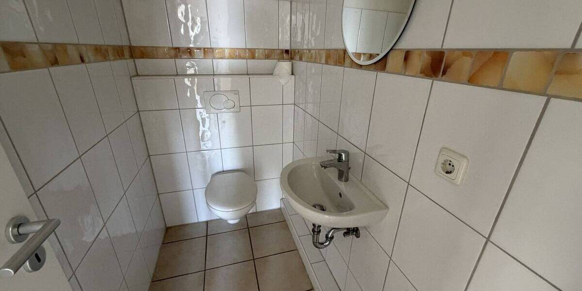 Etagenwohnung Uetersen - 3 Zimmer, 97 m&sup2;, 1.200&euro; | Angebot:25995752