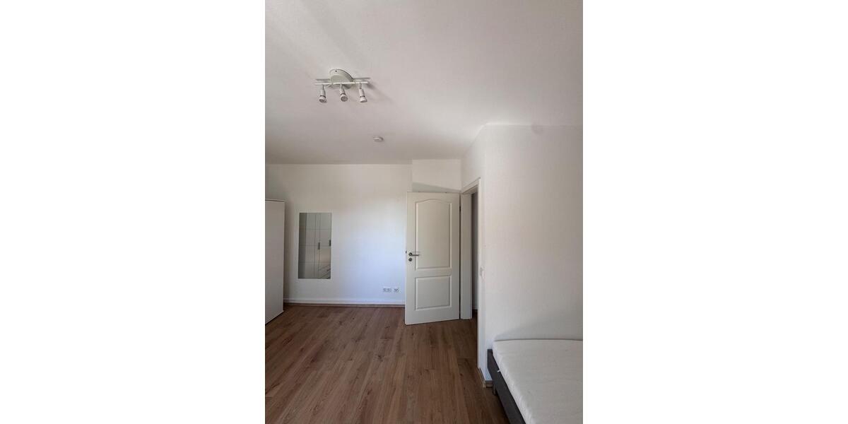 Etagenwohnung Kleve - 1 Zimmer, 16 m&sup2;, 305&euro; | Angebot:26355256