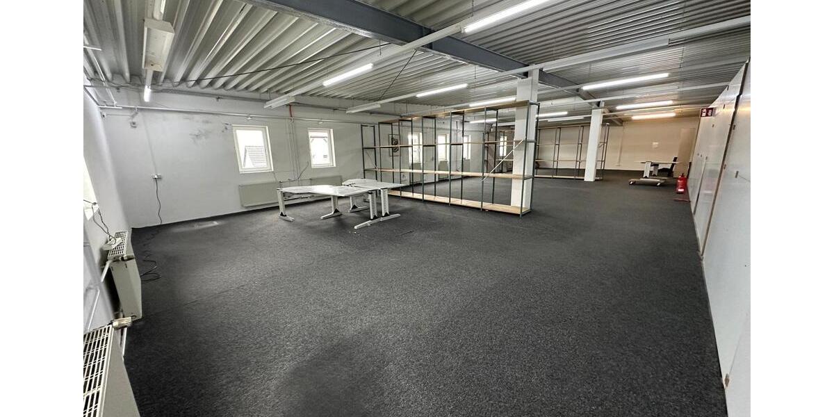 Büro Fläche rd. 165 qm - teilbar; sehr ruhig zimmer