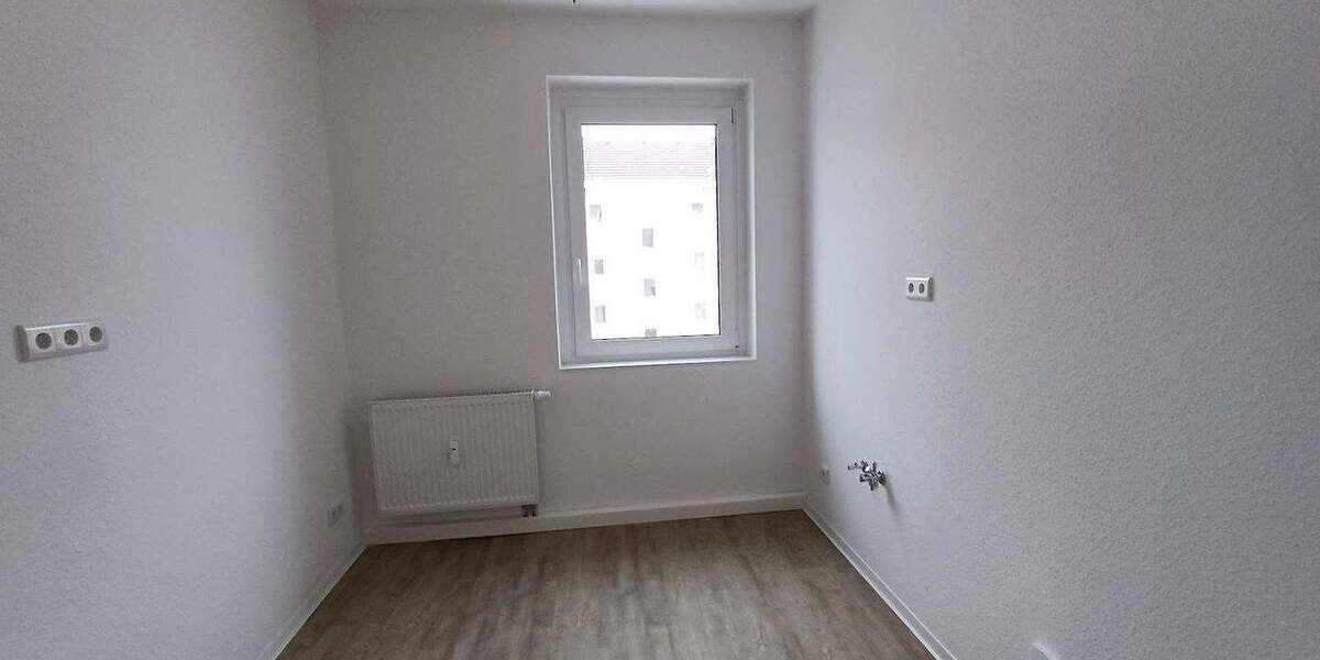 Etagenwohnung Merseburg Kötzschen - 2 Zimmer, 49 m&sup2;, 329&euro; | Angebot:25779227