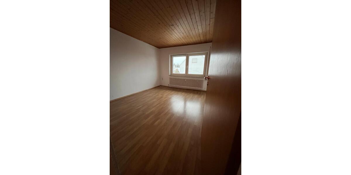 Etagenwohnung Heroldsberg - 3 Zimmer, 80 m&sup2;, 980&euro; | Angebot:24346118