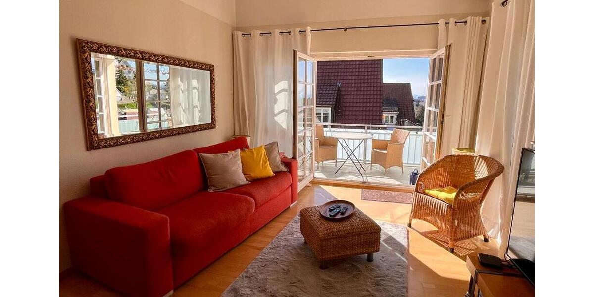 Freundlich möblierte Maisonette mit 2 Balkonen & wunderschönem Blick auf die Vogesen in toller Lage von Herdern für 3 Monate 3 zimmer