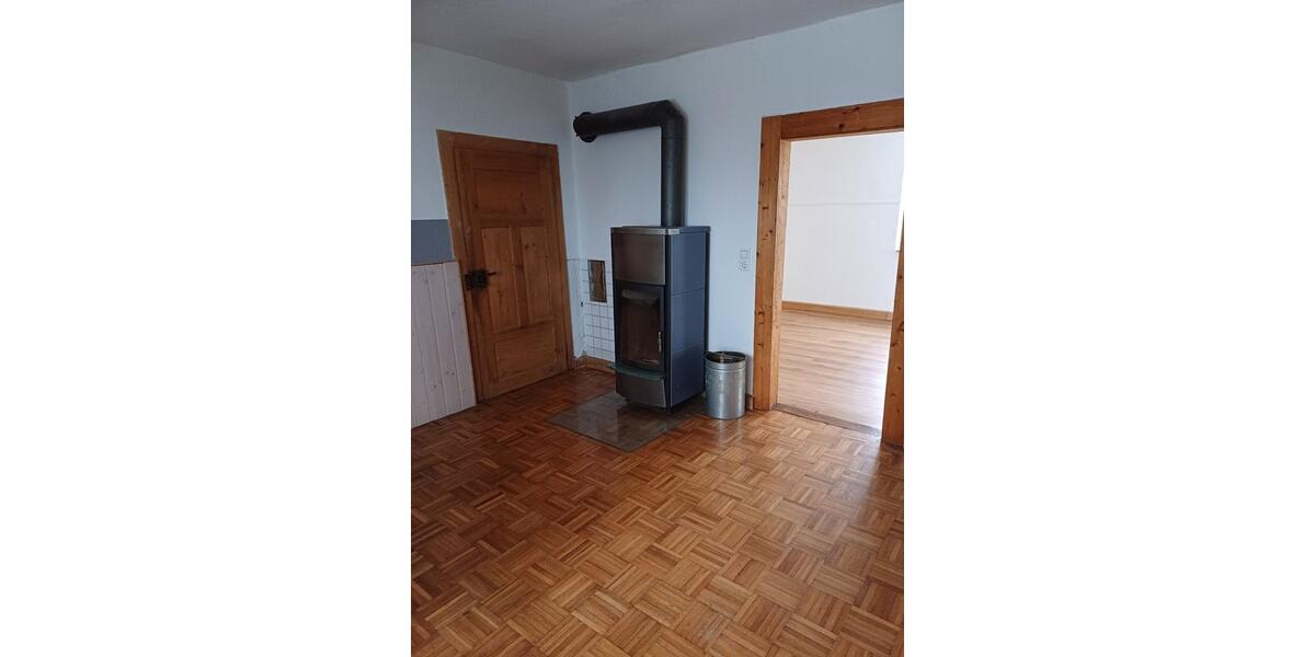 Erdgeschoßwohnung Münchberg - 3 Zimmer, 72 m&sup2;, 400&euro; | Angebot:25049293