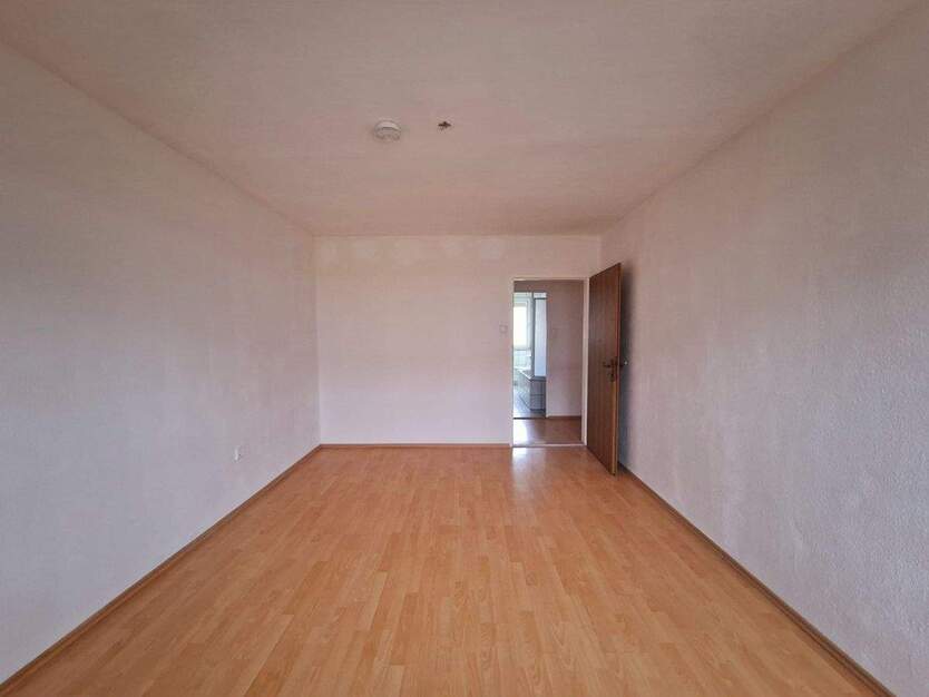Ruhige Lage, schöne 2 Zimmer Wohnung mit Balkon im Niebelungenviertel 2 zimmer