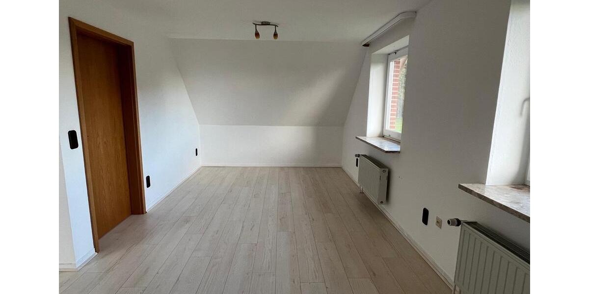 Dachgeschoßwohnung Nordhastedt - 2 Zimmer, 60 m&sup2;, 600&euro; | Angebot:25979122