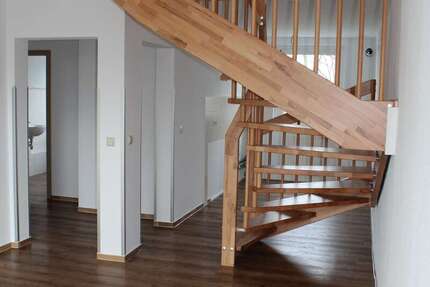 Wohnung zum Mieten in Niesky 790,56 € 117.12 m² 6 zimmer