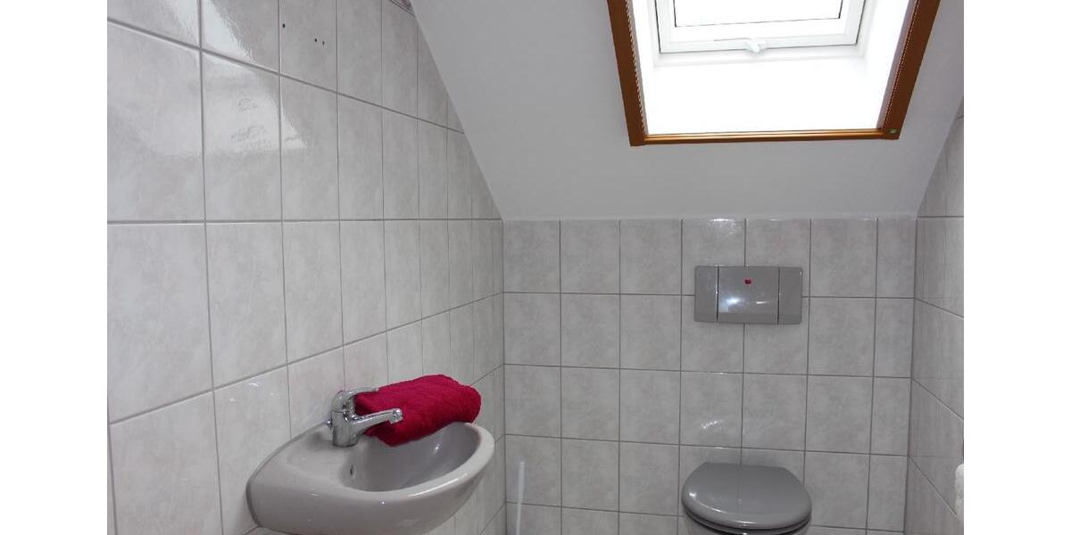 Dachgeschoßwohnung Reichling - 4 Zimmer, 137 m&sup2;, 1.150&euro; | Angebot:25852500