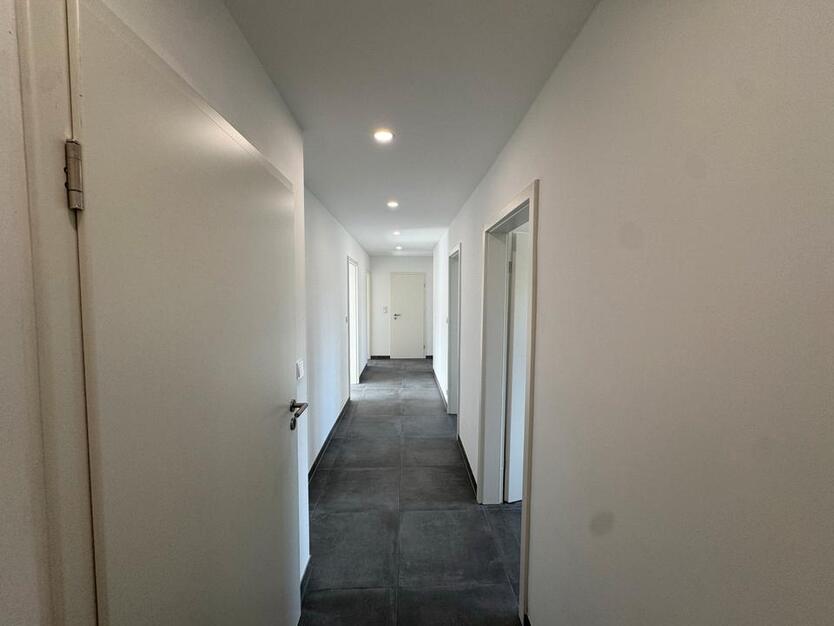 Moderne Kernsanierte 4-Zimmer-Wohnung in Stein
