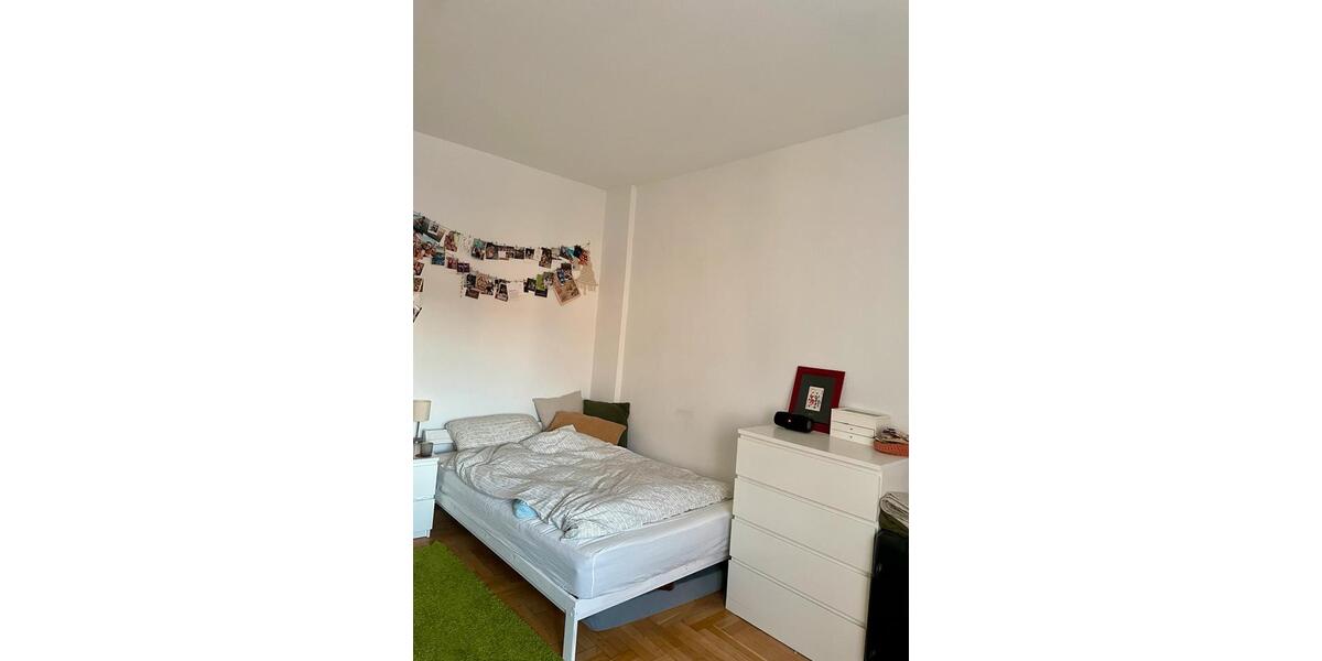 Möbliertes WG Zimmer in Würzburg zur Untermiete MärzApril zimmer