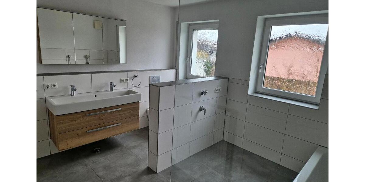 Etagenwohnung Osterhofen - 3 Zimmer, 87 m&sup2;, 1.090&euro; | Angebot:25973546