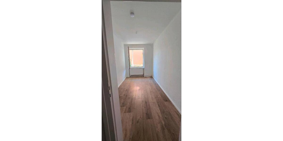 Hochparterre Eisenach - 4 Zimmer, 80 m&sup2;, 595&euro; | Angebot:26004803