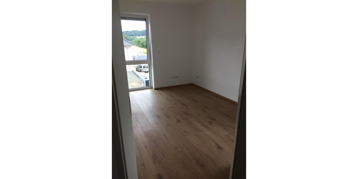 Doppelhaushälfte Walsdorf - 4 Zimmer, 112 m&sup2;, 1.250&euro; | Angebot:25831203