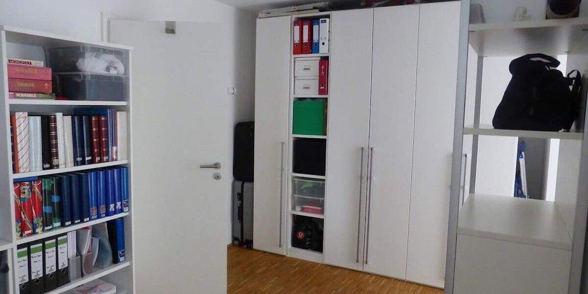 Etagenwohnung Siegen - 4 Zimmer, 154 m&sup2;, 1.960&euro; | Angebot:25052892