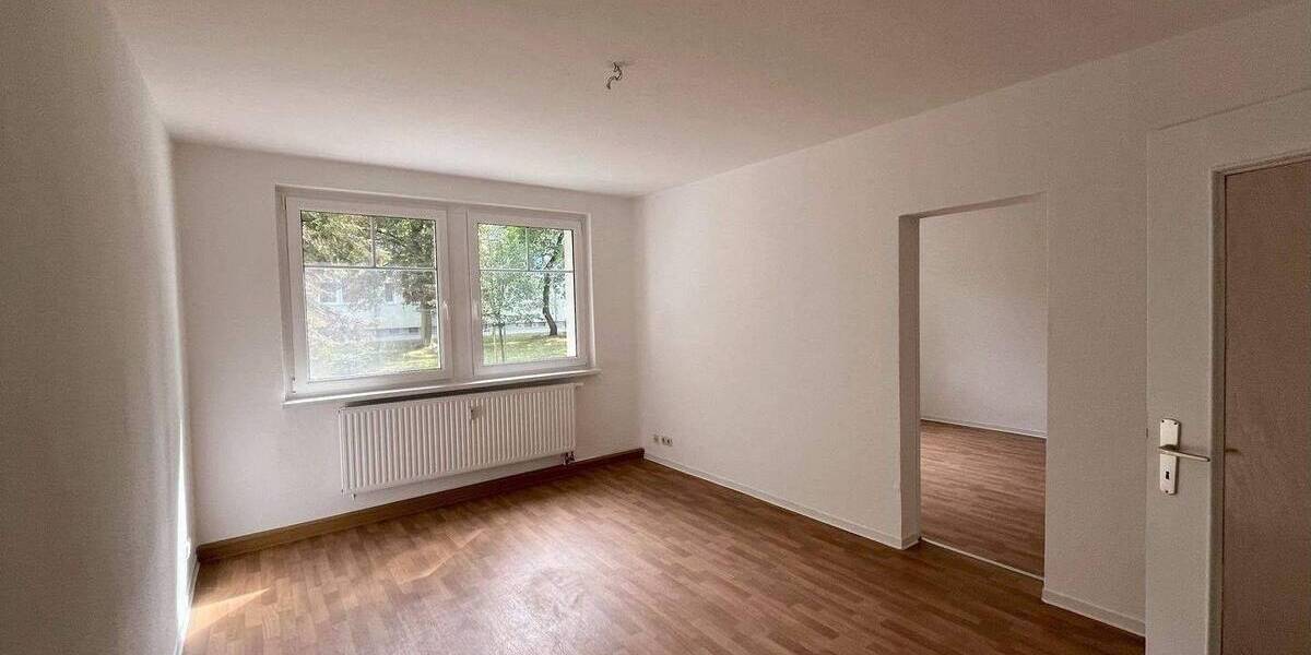 Etagenwohnung Zwickau Eckersbach - 2 Zimmer, 47 m&sup2;, 289&euro; | Angebot:26834796