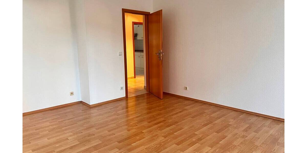 Etagenwohnung Plauen Stadtmitte - 3 Zimmer, 78 m&sup2;, 400&euro; | Angebot:26657190