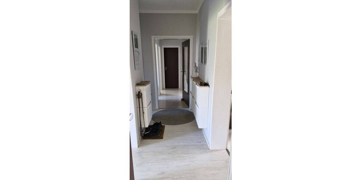 Etagenwohnung Göttingen Groß Ellershausen - 3 Zimmer, 102 m&sup2;, 900&euro; | Angebot:26797436