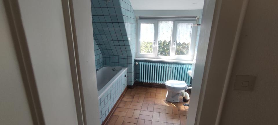 Dachgeschoßwohnung Rödental - 2 Zimmer, 45 m&sup2;, 400&euro; | Angebot:24842946