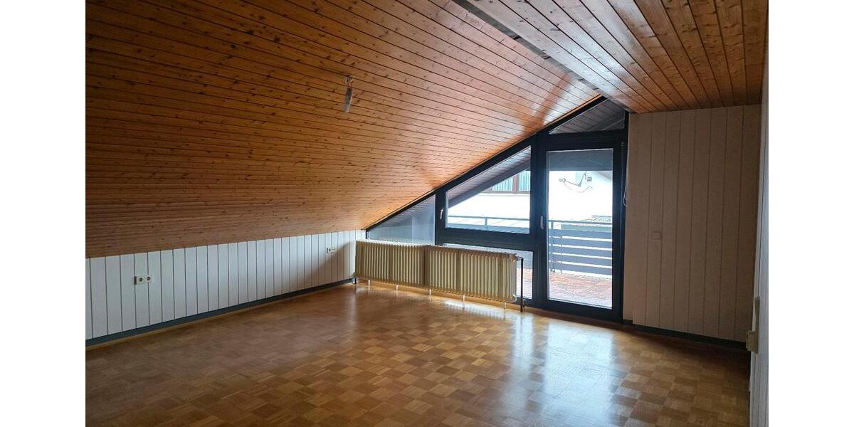 Dachgeschoßwohnung Wallhausen - 3.5 Zimmer, 125 m&sup2;, 890&euro; | Angebot:25638397