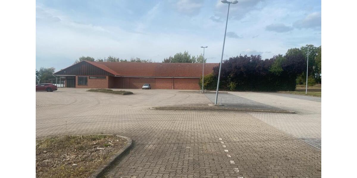 Lager Supermarkt Discounter Getränkemarkt Fitnessstudio zimmer