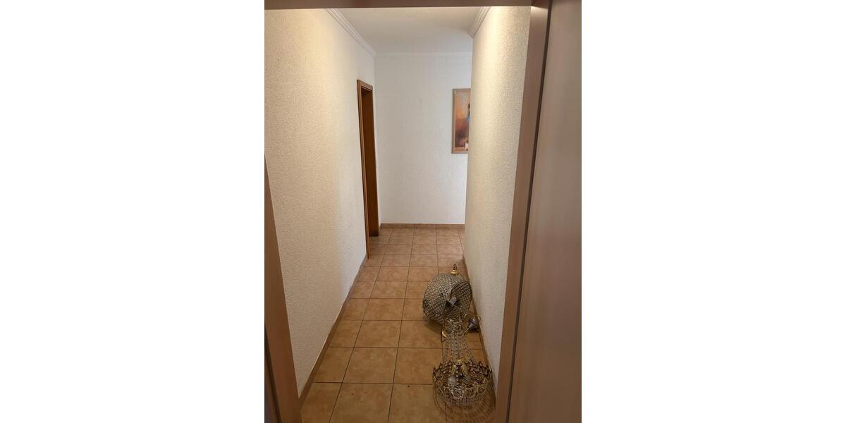 Etagenwohnung Hungen - 3 Zimmer, 120 m&sup2;, 1.100&euro; | Angebot:26448984