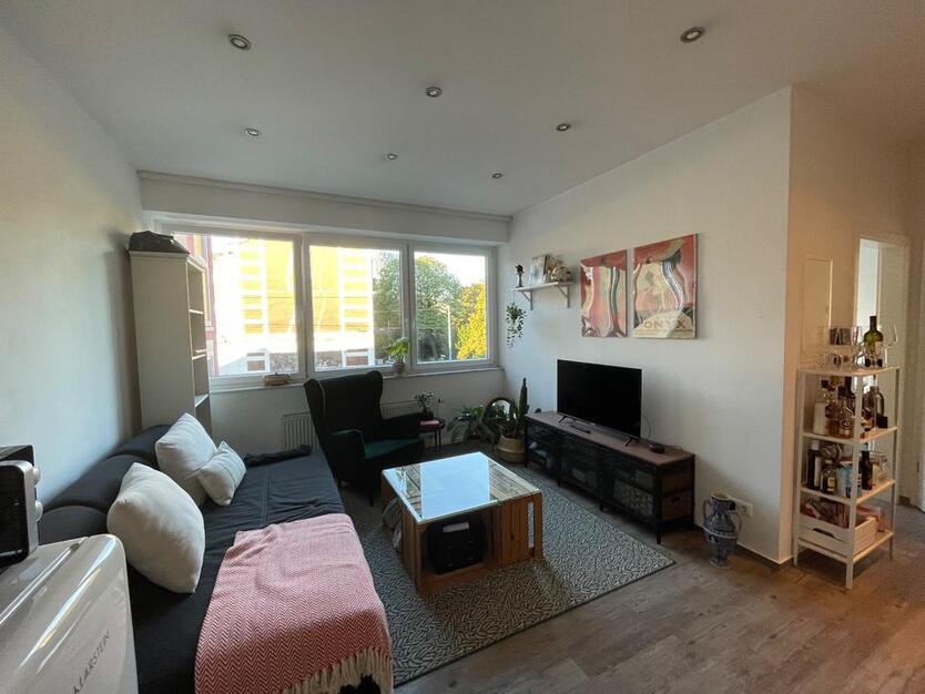 2-Zimmer, möbliert, – 6 Monate ab 15. September 2025