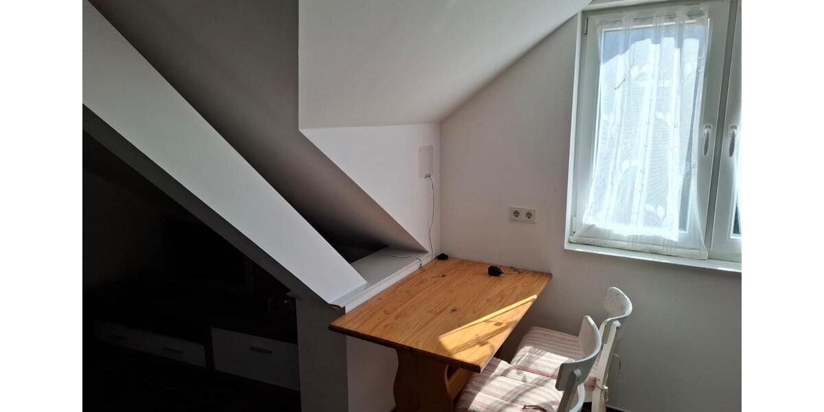 Dachgeschoßwohnung Baunatal - 1 Zimmer, 40 m&sup2;, 400&euro; | Angebot:26064372