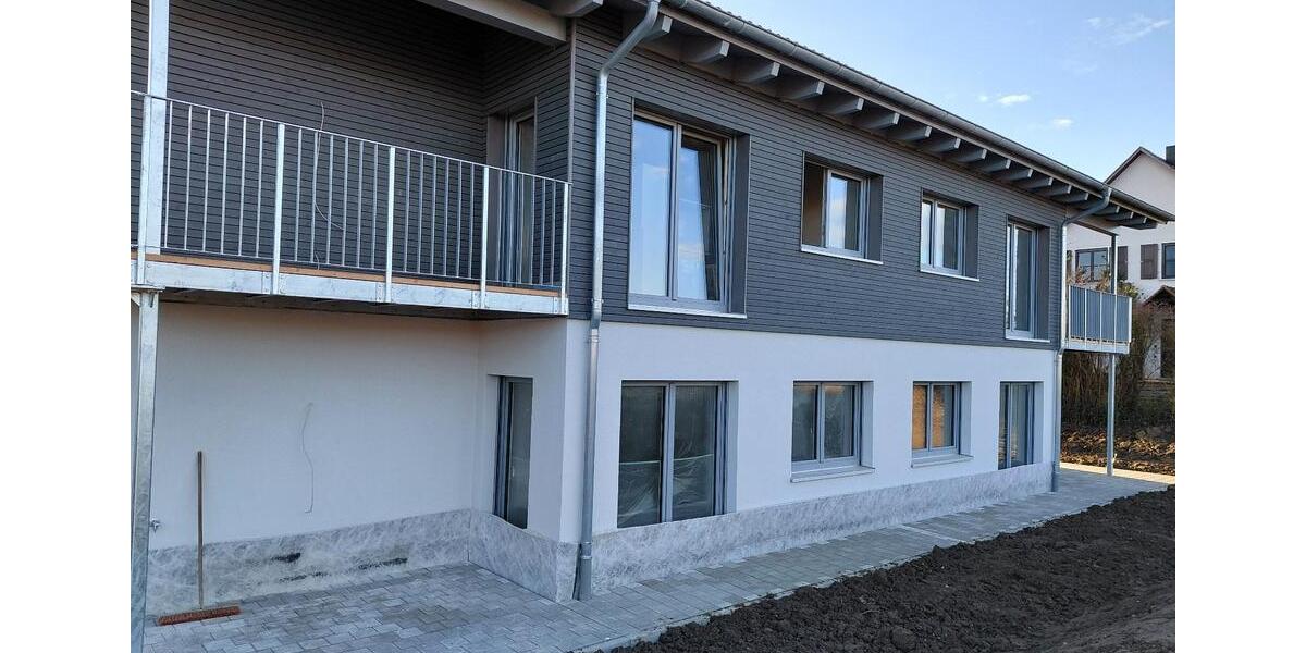 Etagenwohnung Neustadt an der Aisch - 3 Zimmer, 90 m&sup2;, 1.000&euro; | Angebot:24569993