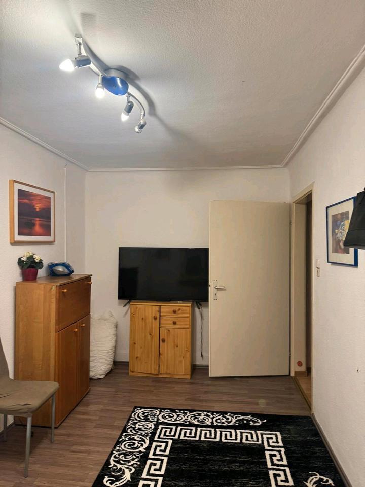 WG Zimmer NUR FÜR FRAU