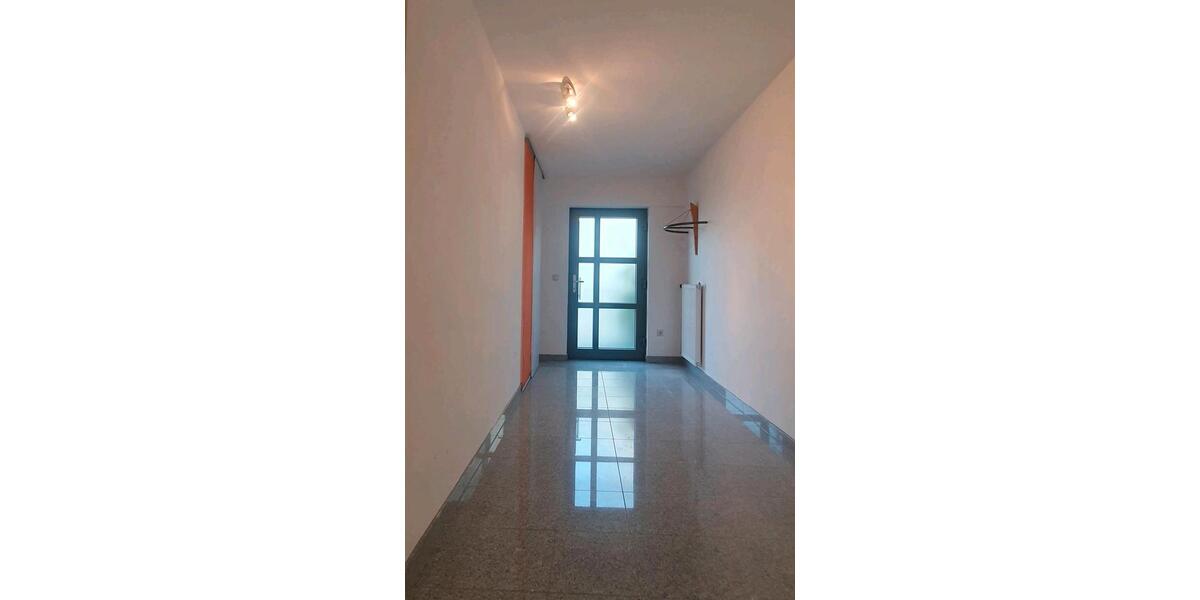 Wohnen auf Zeit Ludwigsburg - 3 Zimmer, 104 m&sup2;, 720&euro; | Angebot:26031984