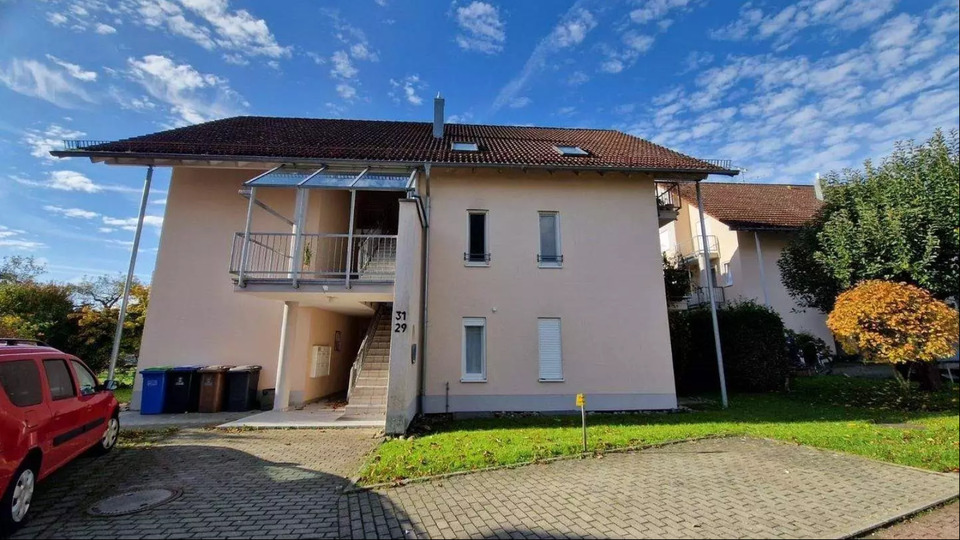 2-Zimmer Wohnung EBK 2 Balkone Tageslichtbad Tiefgarage ab 01.02. 2 zimmer