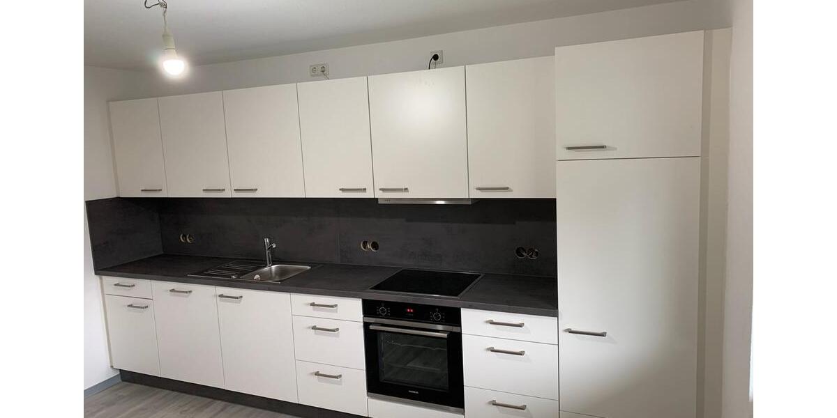 3,5 Zimmer Mietwohnung (93m2) mit großzügigen Balkon im 1.OG 3.5 zimmer