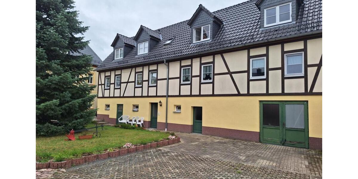 Etagenwohnung Großschirma - 2 Zimmer, 43 m&sup2;, 260&euro; | Angebot:26384040