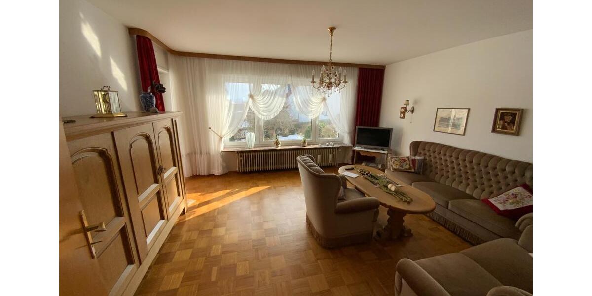 Einfamilienhaus Petersberg - 10 Zimmer, 150 m&sup2;, 1.400&euro; | Angebot:25046799