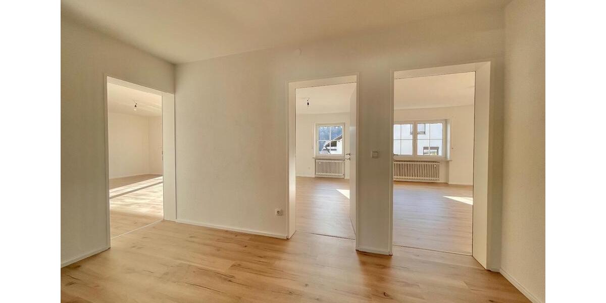 Etagenwohnung Büchlberg - 4 Zimmer, 113 m&sup2;, 1.060&euro; | Angebot:24845561