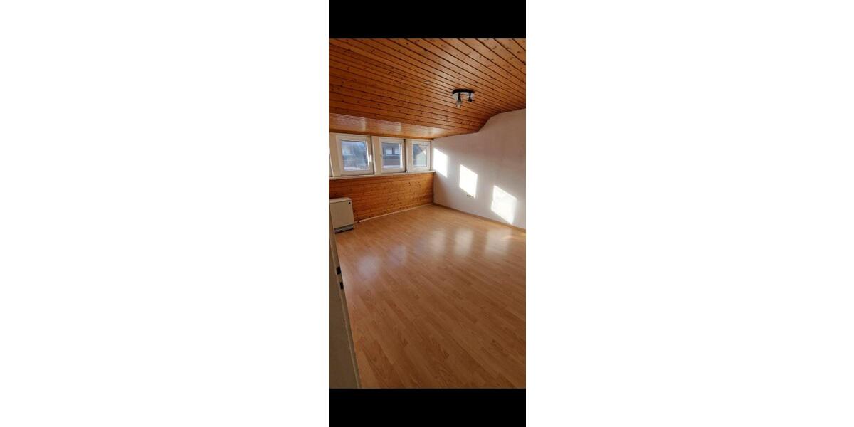 Dachgeschoßwohnung Karlsruhe Durlach - 2.5 Zimmer, 79 m&sup2;, 985&euro; | Angebot:26625619