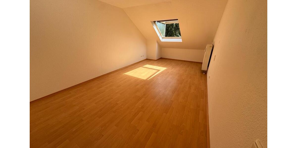 Dachgeschoßwohnung Aachen Eilendorf - 2 Zimmer, 70 m&sup2;, 700&euro; | Angebot:26272565